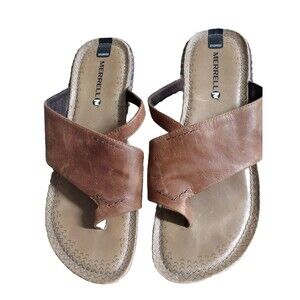 Merrell  Tan Leather  Flat Thong Sandals Size 7 Slip On Sandals
